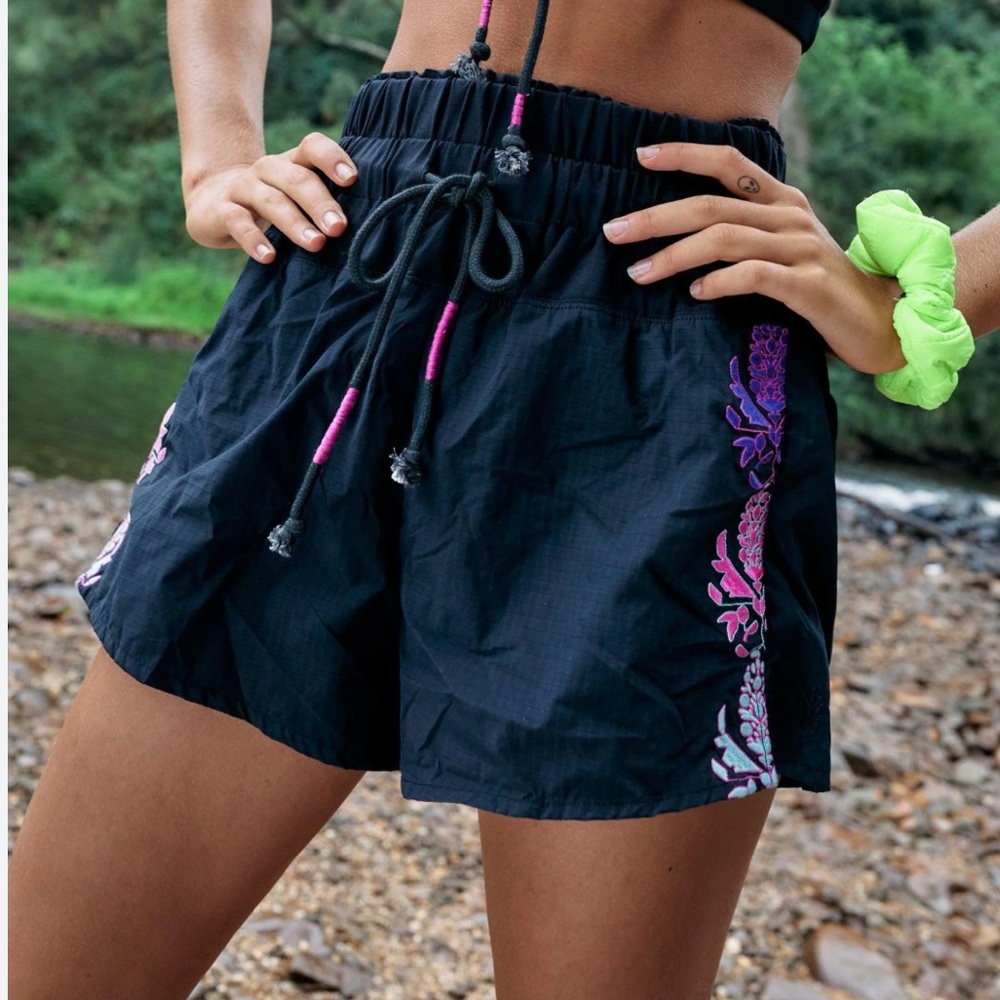 FREE PEOPLE FRIDAY NIGHT LIGHTS SHORTS